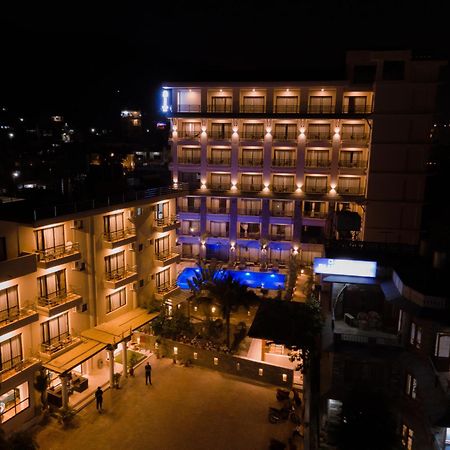 Hotel Pokhara Village & Spa Exteriér fotografie