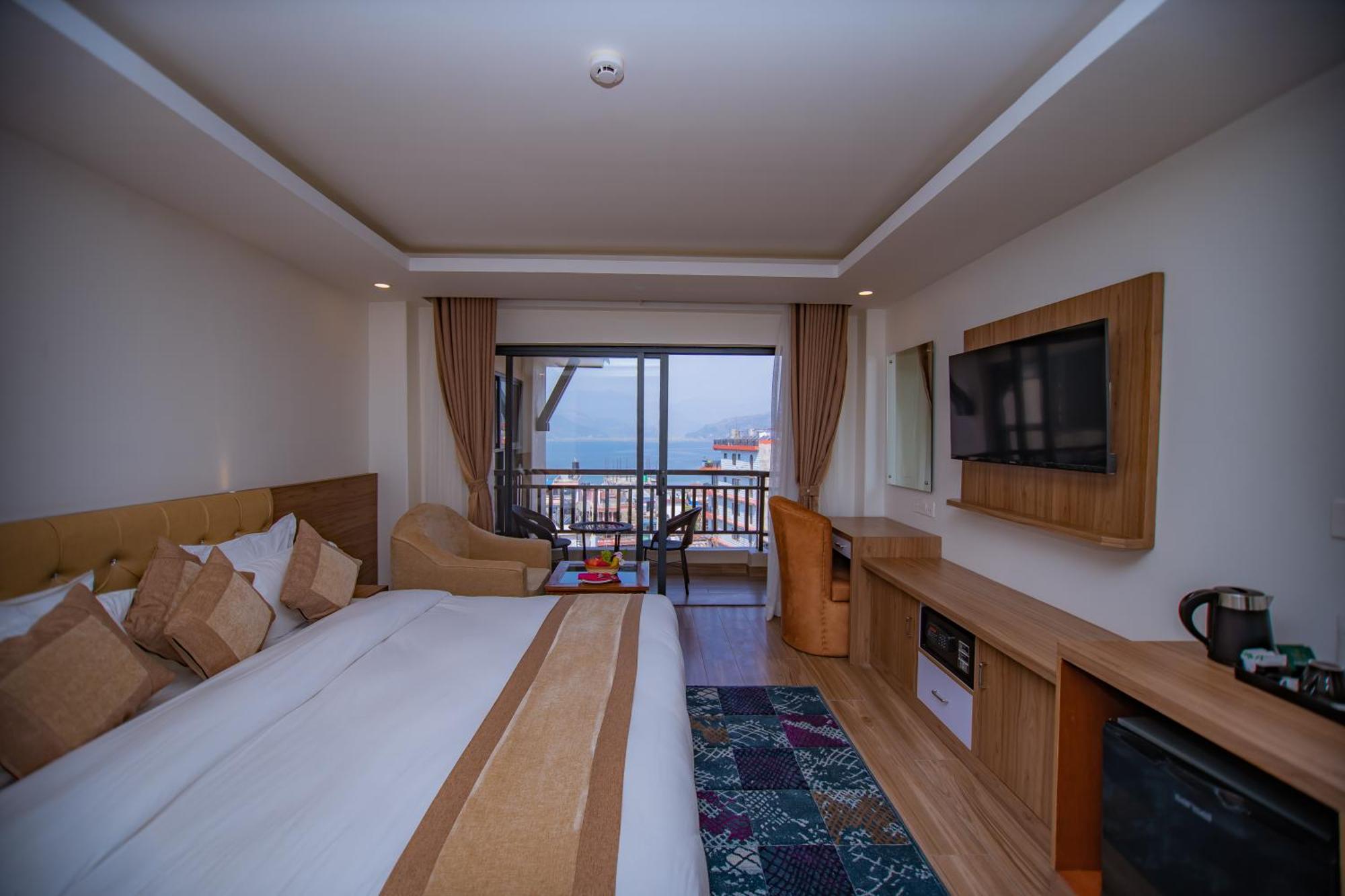 Hotel Pokhara Village & Spa Exteriér fotografie