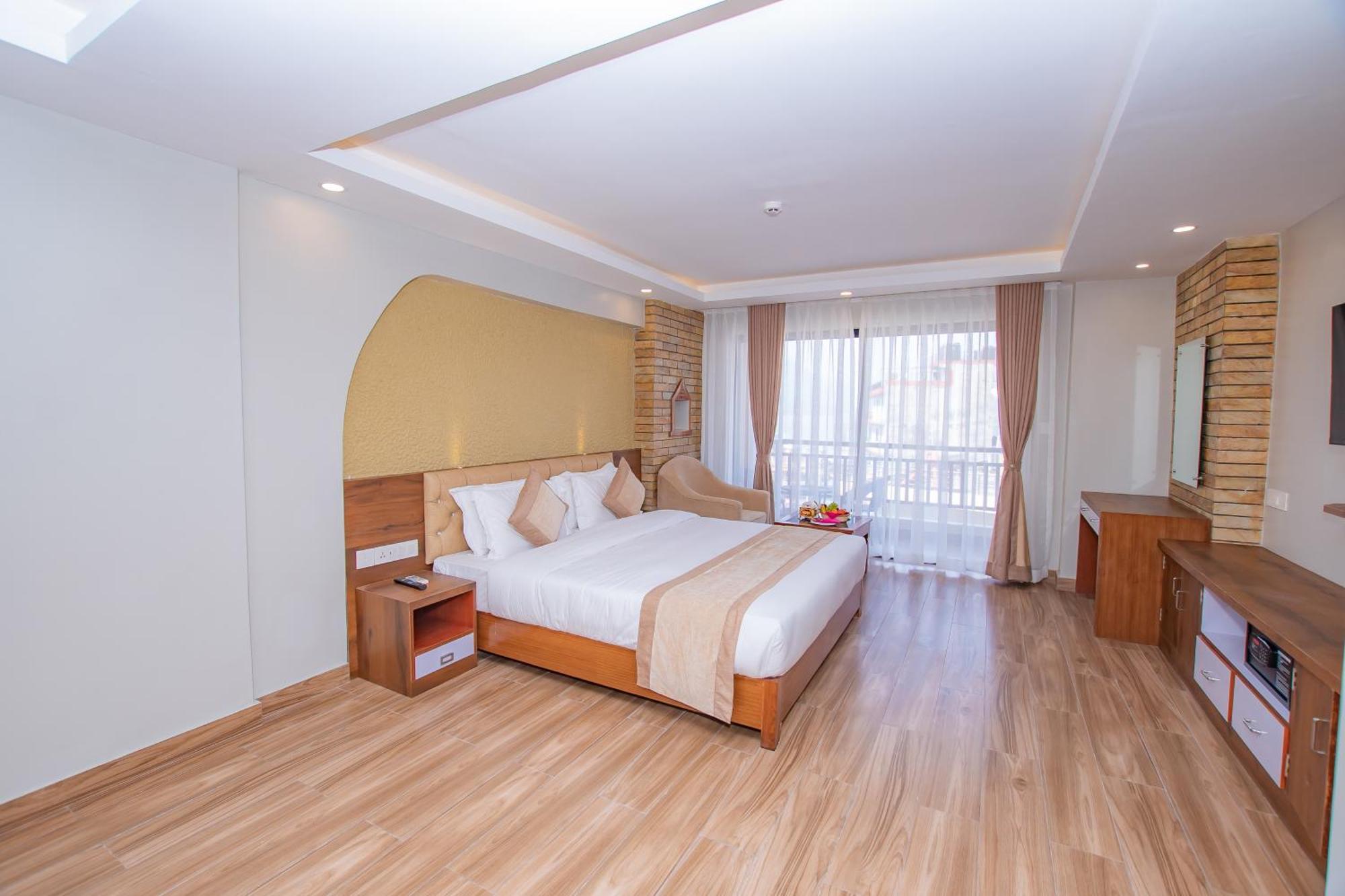 Hotel Pokhara Village & Spa Exteriér fotografie