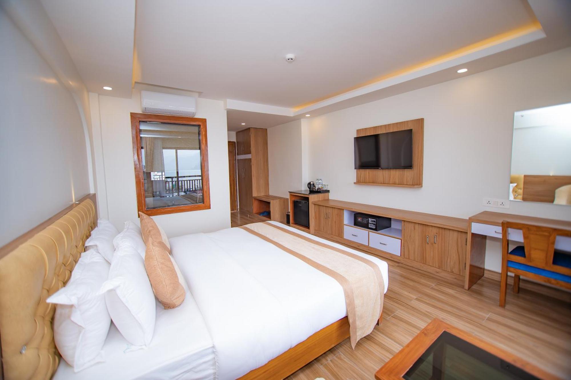 Hotel Pokhara Village & Spa Exteriér fotografie