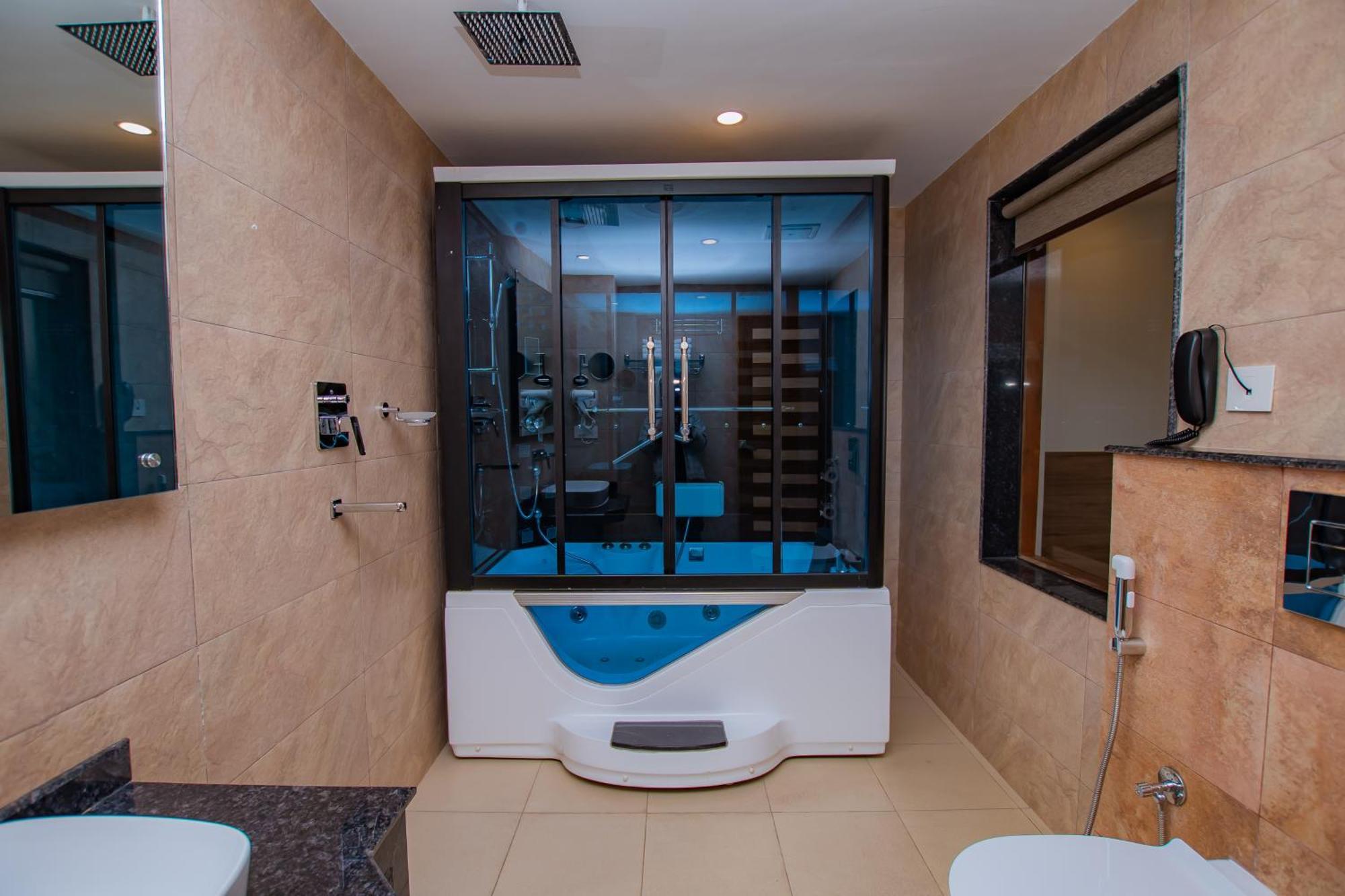 Hotel Pokhara Village & Spa Exteriér fotografie