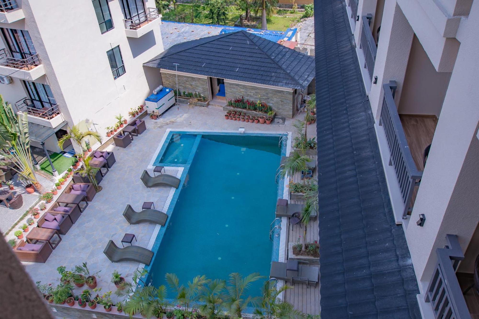 Hotel Pokhara Village & Spa Exteriér fotografie